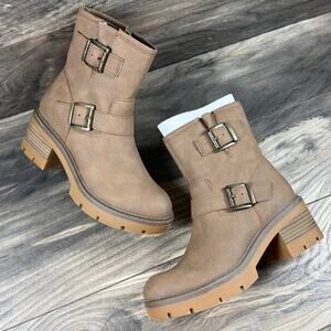 NIB BOC By Born Monika 7M Block Heel Lug Sole Ankle Boots Taupe Nubuck PU